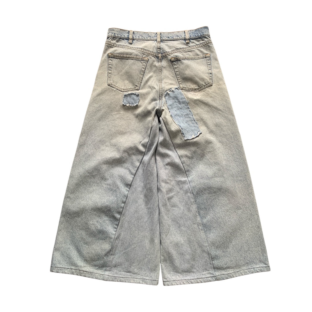 BORÖ DENIM