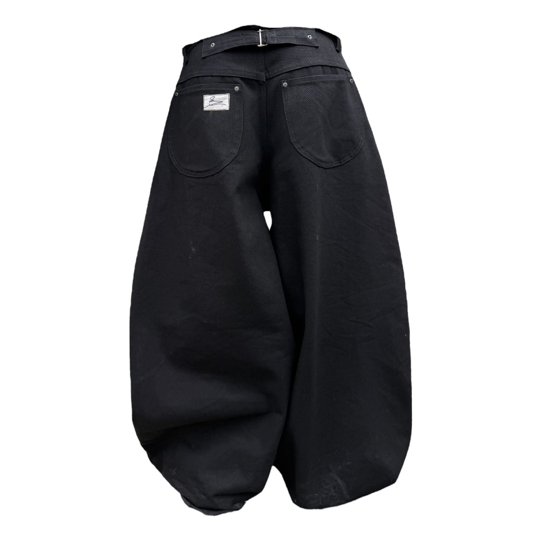 Balloon Cut Black