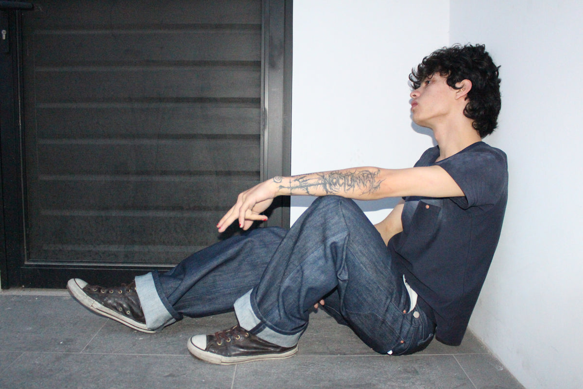 RIVET TEE