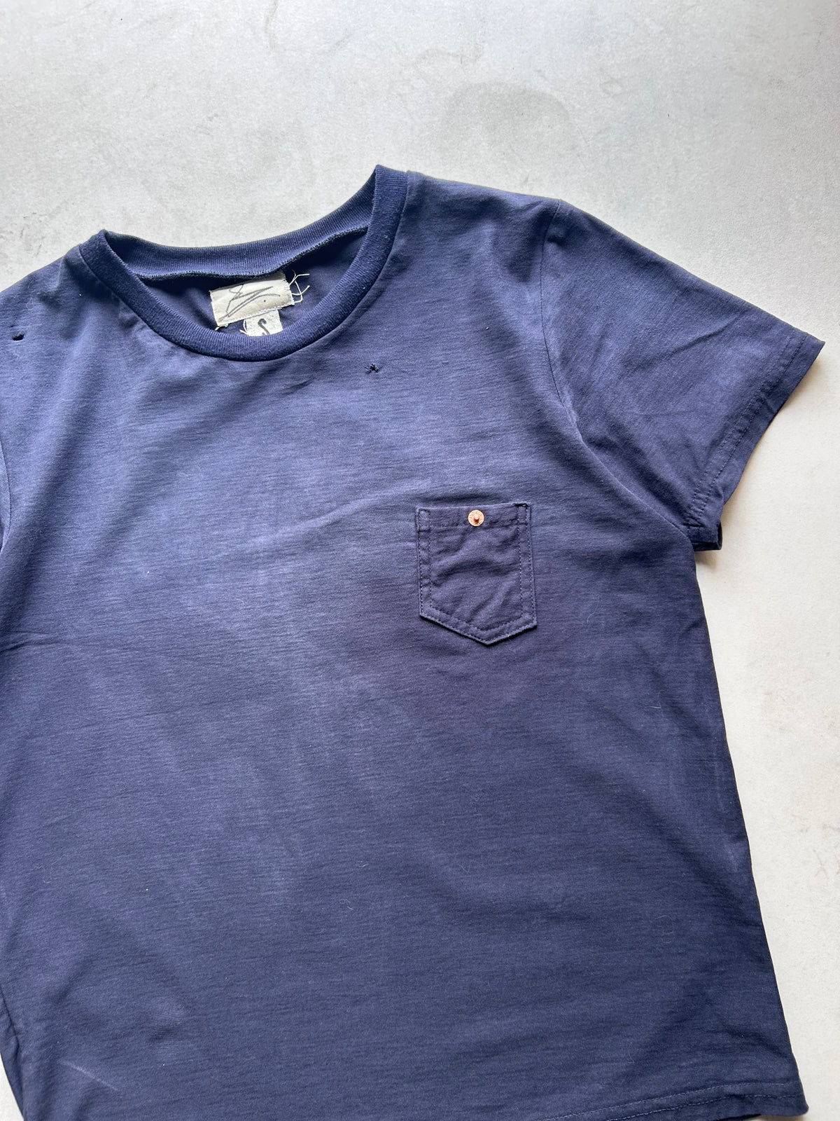 RIVET TEE